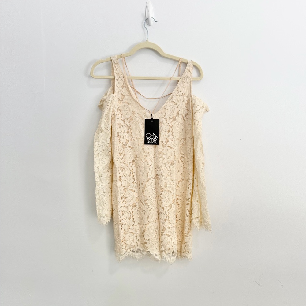 Chaser CHA SOR Cream Lace Cold Shoulder Off The Shoulder Bell Sleeve Mini Dress